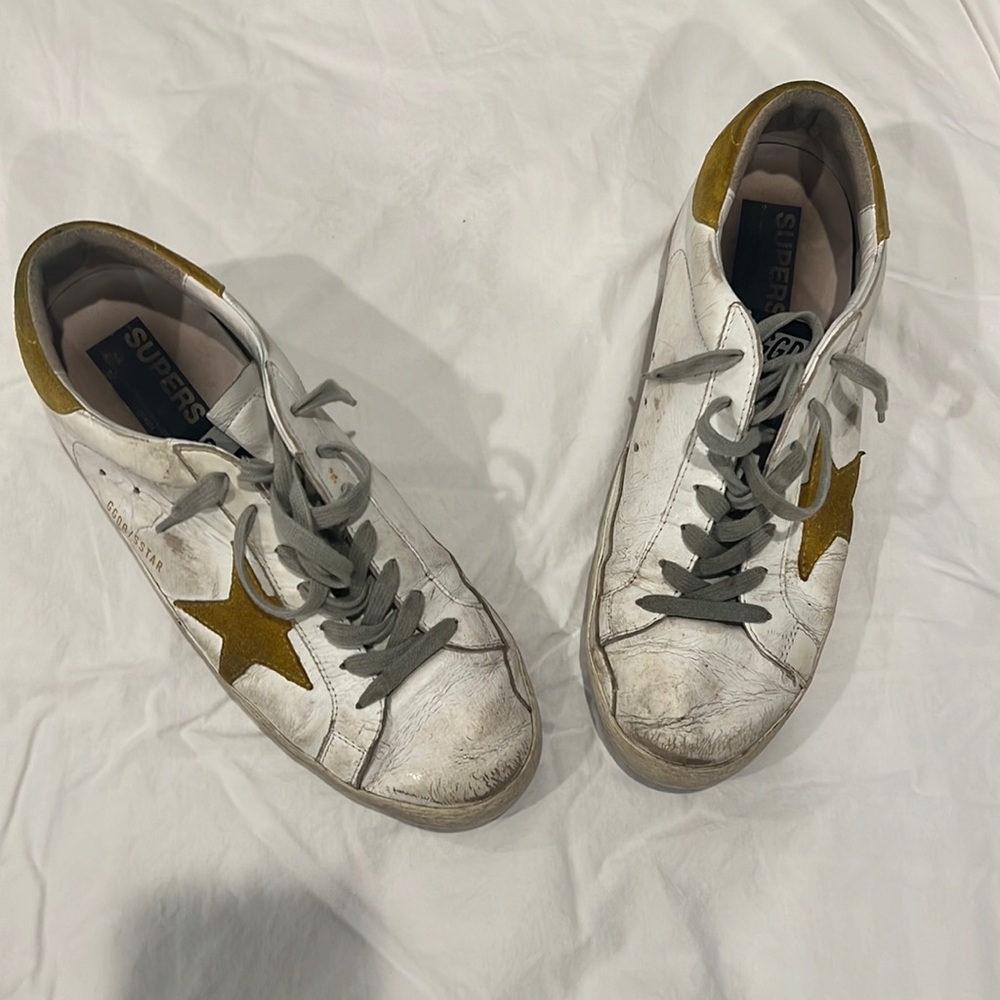 Men’s Golden Goose Superstar size 43